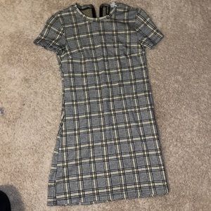Shirt sleeve plaid dress
